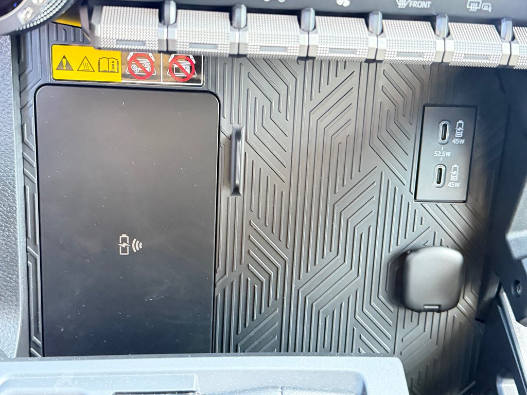 Toyota TACOMA DOUBLE TRD OFFROAD PREMIUM TOILE BOITE / MAGS ET PNEUS HORS ROUTE / LOGO ILLI 2025 à Thetford Mines, Québec - 56 - w1024h768px