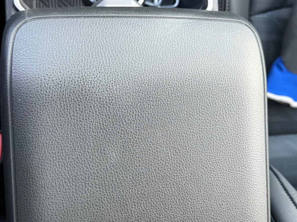 Toyota TACOMA DOUBLE TRD OFFROAD PREMIUM TOILE BOITE / MAGS ET PNEUS HORS ROUTE / LOGO ILLI 2025 à Thetford Mines, Québec - 62 - w1024h768px