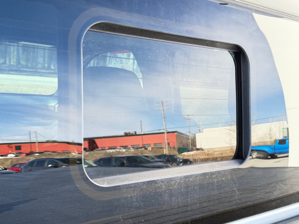 2026 Toyota TACOMA HYBRIDE LIMITED EDITION NOLS SPORT TOILE BOITE / MAGS ET PNEUS HORS ROUTE / LOGO NOIR in Thetford Mines, Quebec - 75 - w1024h768px