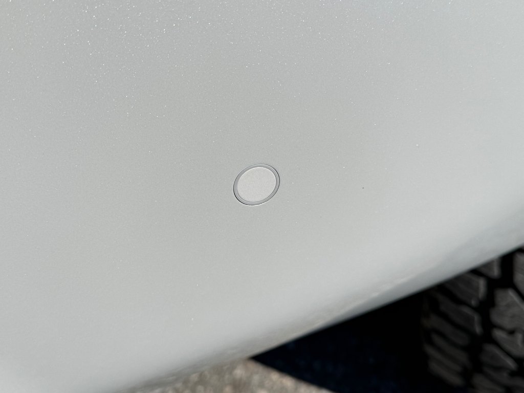 2026 Toyota TACOMA HYBRIDE LIMITED EDITION NOLS SPORT TOILE BOITE / MAGS ET PNEUS HORS ROUTE / LOGO NOIR in Thetford Mines, Quebec - 11 - w1024h768px