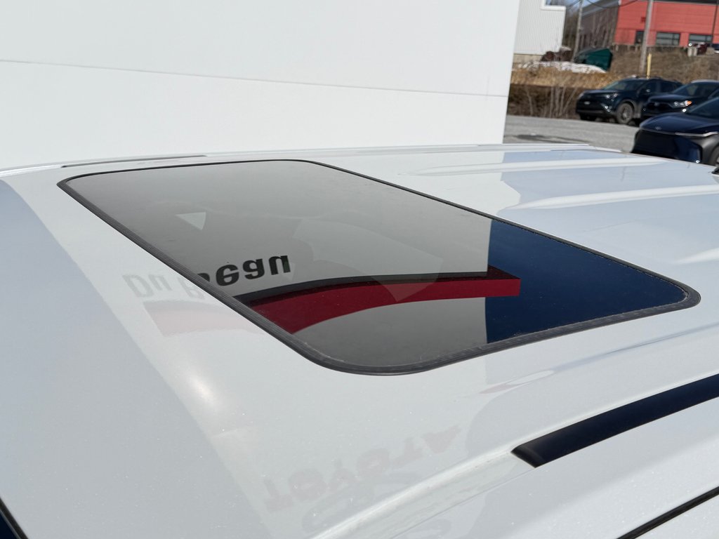 2026 Toyota TACOMA HYBRIDE LIMITED EDITION NOLS SPORT TOILE BOITE / MAGS ET PNEUS HORS ROUTE / LOGO NOIR in Thetford Mines, Quebec - 23 - w1024h768px