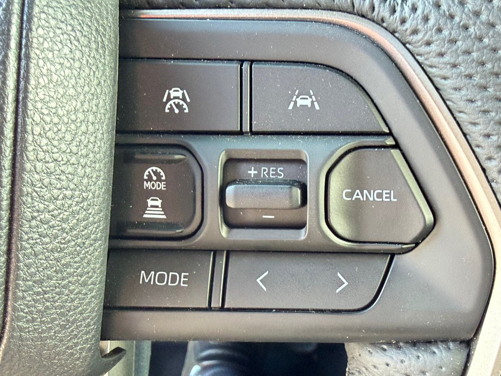 2026 Toyota TACOMA HYBRIDE LIMITED EDITION NOLS SPORT TOILE BOITE / MAGS ET PNEUS HORS ROUTE / LOGO NOIR in Thetford Mines, Quebec - 50 - w1024h768px