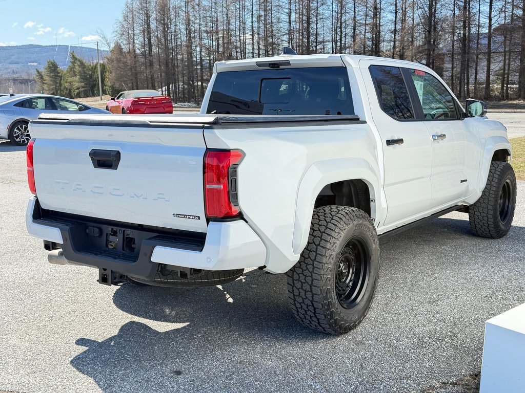 2026 Toyota TACOMA HYBRIDE LIMITED EDITION NOLS SPORT TOILE BOITE / MAGS ET PNEUS HORS ROUTE / LOGO NOIR in Thetford Mines, Quebec - 5 - w1024h768px