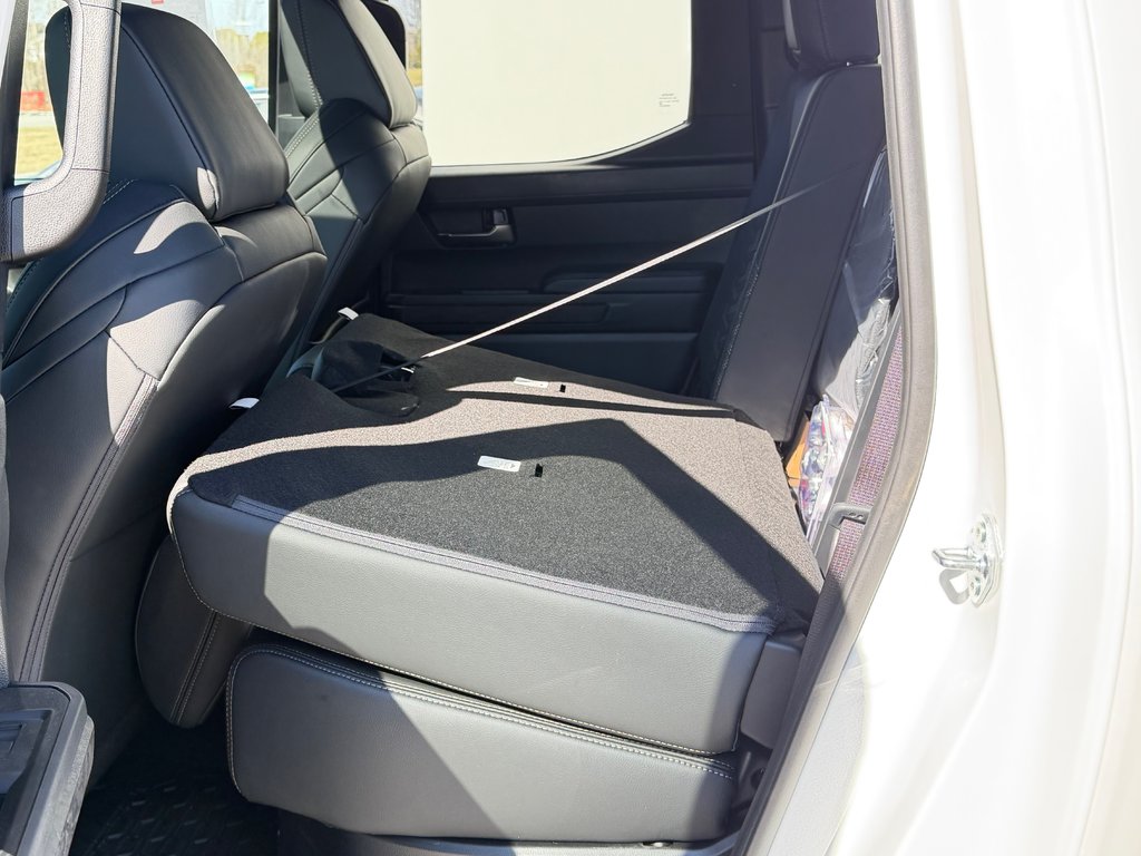 2026 Toyota TACOMA HYBRIDE LIMITED EDITION NOLS SPORT TOILE BOITE / MAGS ET PNEUS HORS ROUTE / LOGO NOIR in Thetford Mines, Quebec - 73 - w1024h768px