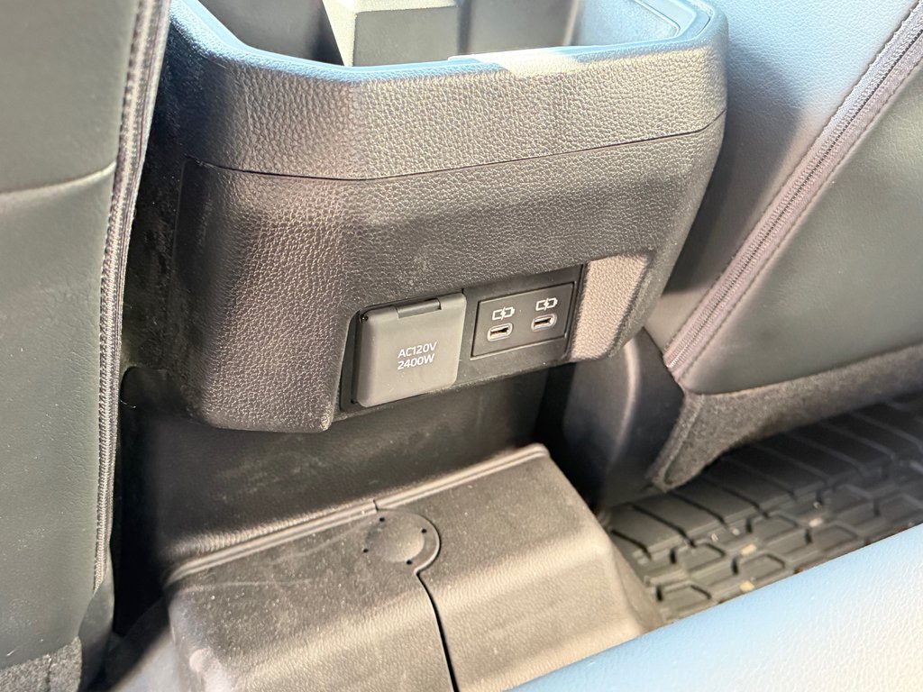 2026 Toyota TACOMA HYBRIDE LIMITED EDITION NOLS SPORT TOILE BOITE / MAGS ET PNEUS HORS ROUTE / LOGO NOIR in Thetford Mines, Quebec - 74 - w1024h768px