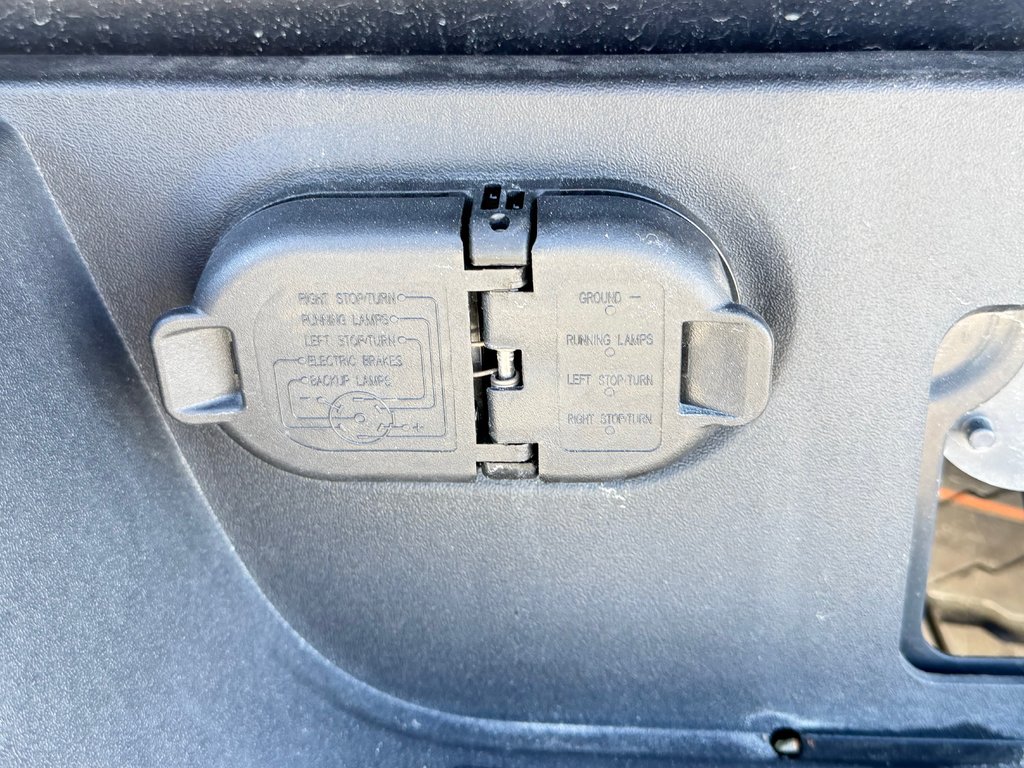 2026 Toyota TACOMA HYBRIDE LIMITED EDITION NOLS SPORT TOILE BOITE / MAGS ET PNEUS HORS ROUTE / LOGO NOIR in Thetford Mines, Quebec - 34 - w1024h768px