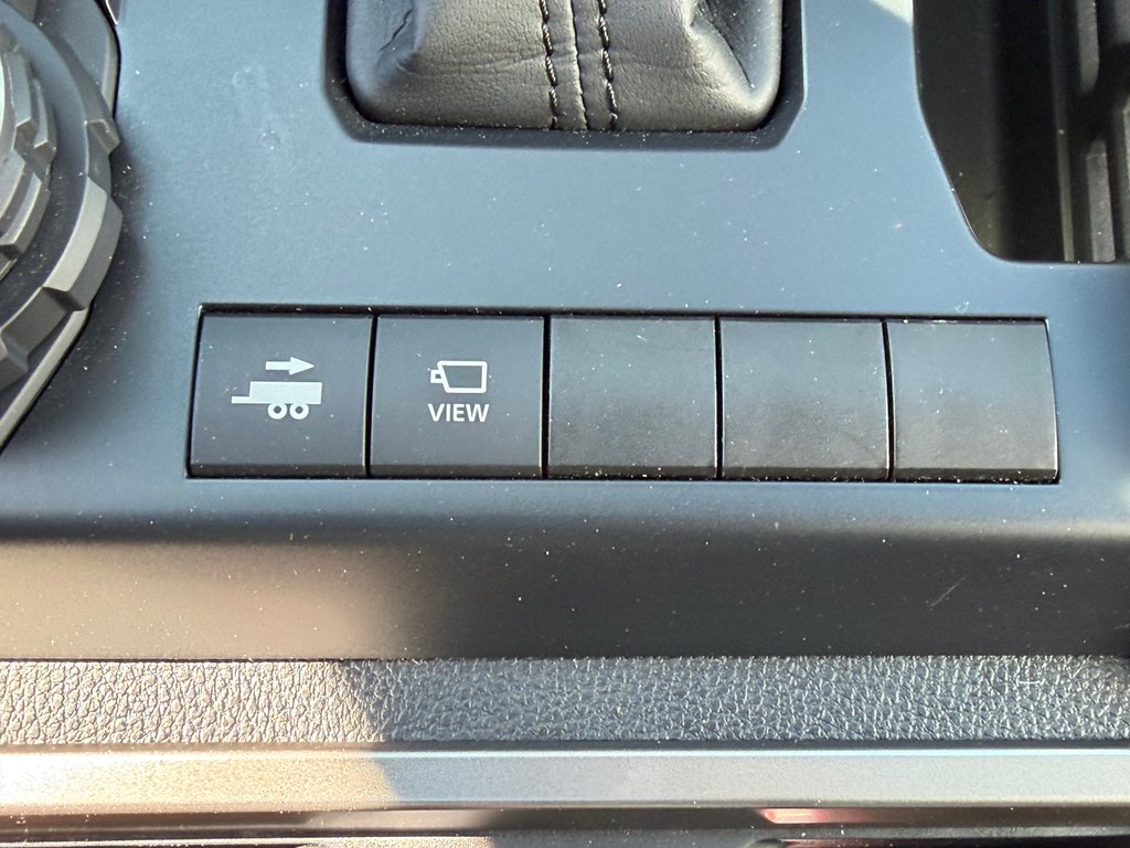 2026 Toyota TACOMA HYBRIDE LIMITED EDITION NOLS SPORT TOILE BOITE / MAGS ET PNEUS HORS ROUTE / LOGO NOIR in Thetford Mines, Quebec - 65 - w1024h768px