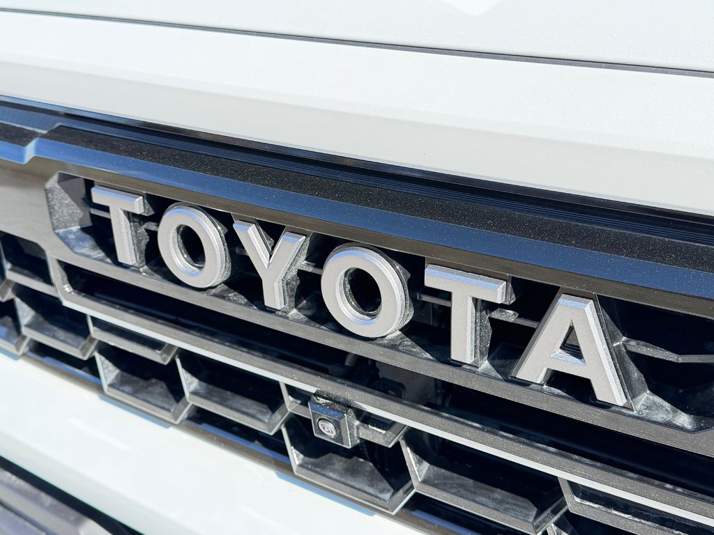 2026 Toyota TACOMA HYBRIDE LIMITED EDITION NOLS SPORT TOILE BOITE / MAGS ET PNEUS HORS ROUTE / LOGO NOIR in Thetford Mines, Quebec - 12 - w1024h768px