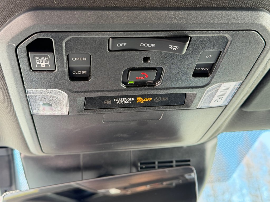 2026 Toyota TACOMA HYBRIDE LIMITED EDITION NOLS SPORT TOILE BOITE / MAGS ET PNEUS HORS ROUTE / LOGO NOIR in Thetford Mines, Quebec - 69 - w1024h768px