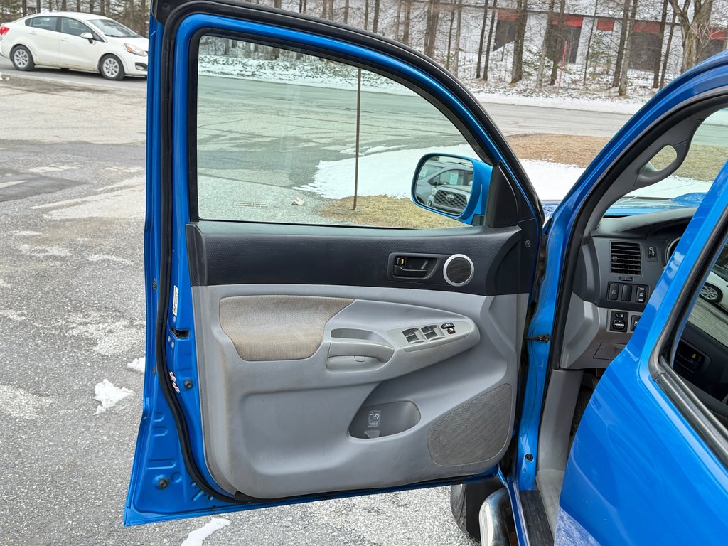 Toyota Tacoma TRD SPORT 4X4 V6 / DESSOUS COMME NEUF / INSPECTÉ / 2010 à Thetford Mines, Québec - 29 - w1024h768px