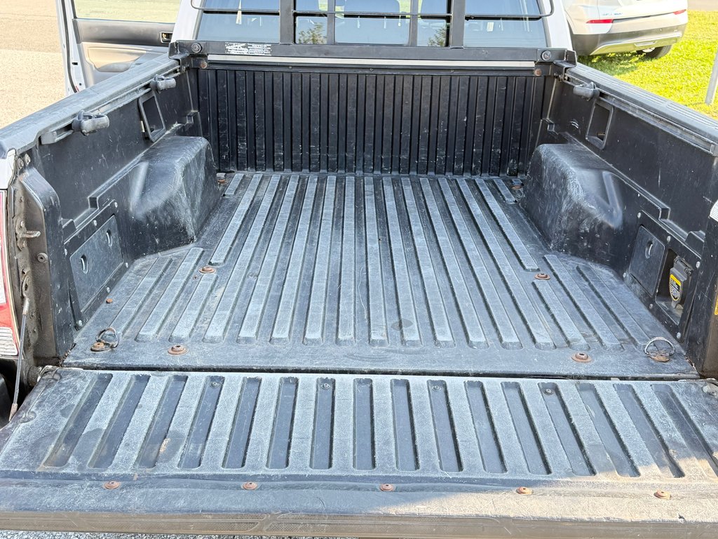 2011 Toyota Tacoma D-CAB / TRD SPORT / 1 PROPRIO / 108.000KM WOW ! / in Thetford Mines, Quebec - 55 - w1024h768px