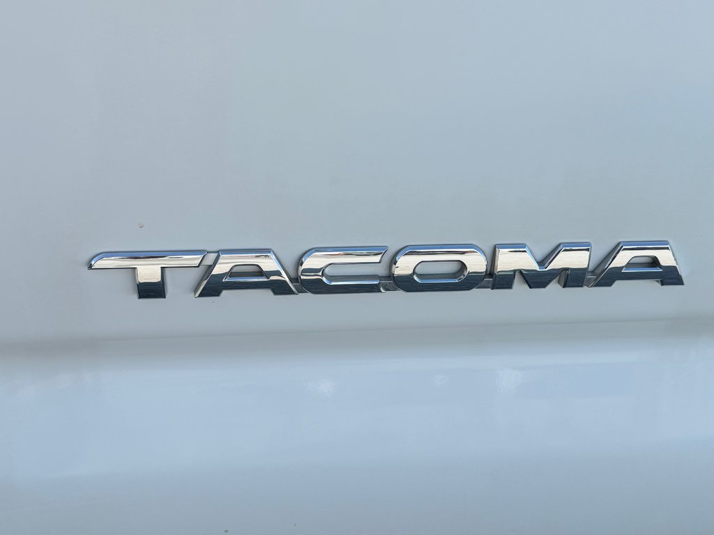 2011 Toyota Tacoma D-CAB / TRD SPORT / 1 PROPRIO / 108.000KM WOW ! / in Thetford Mines, Quebec - 16 - w1024h768px