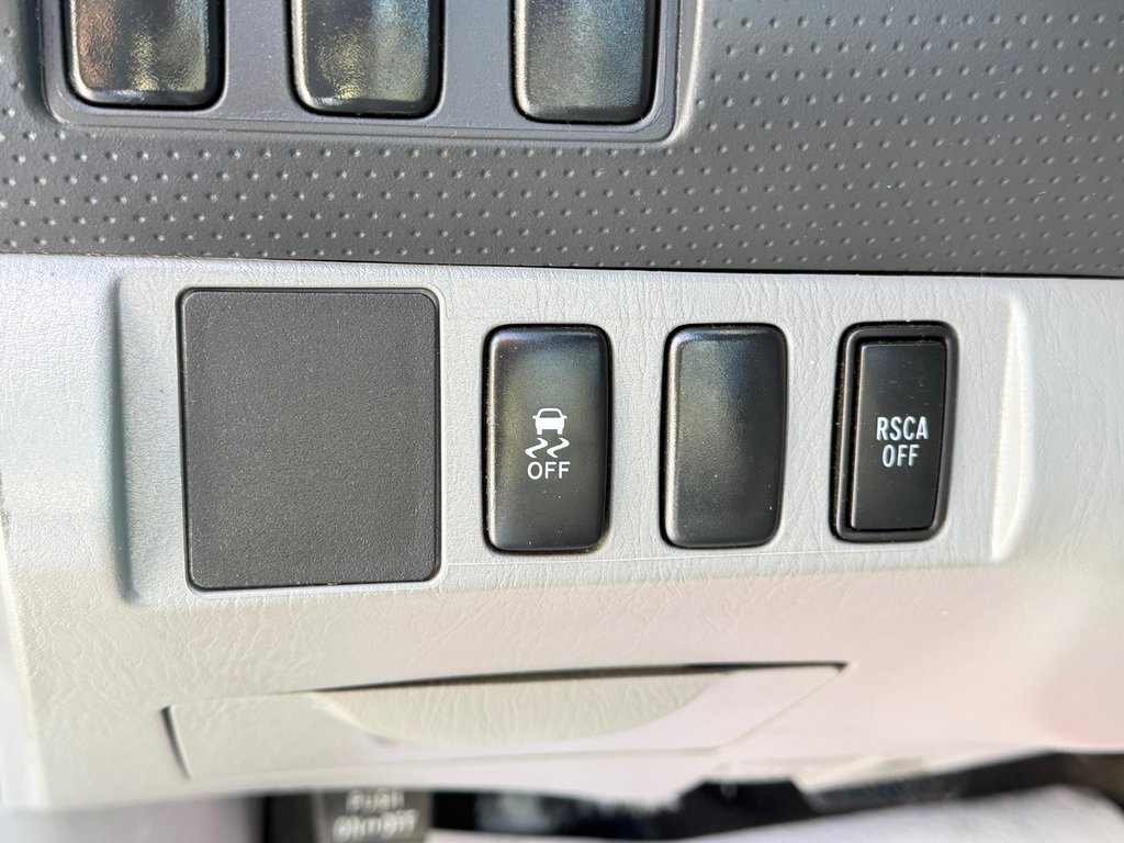 Toyota Tacoma ACCÈS CAB / AUTOM / 4X4 / INSPECTÉ TEL QUEL / 2013 à Thetford Mines, Québec - 43 - w1024h768px