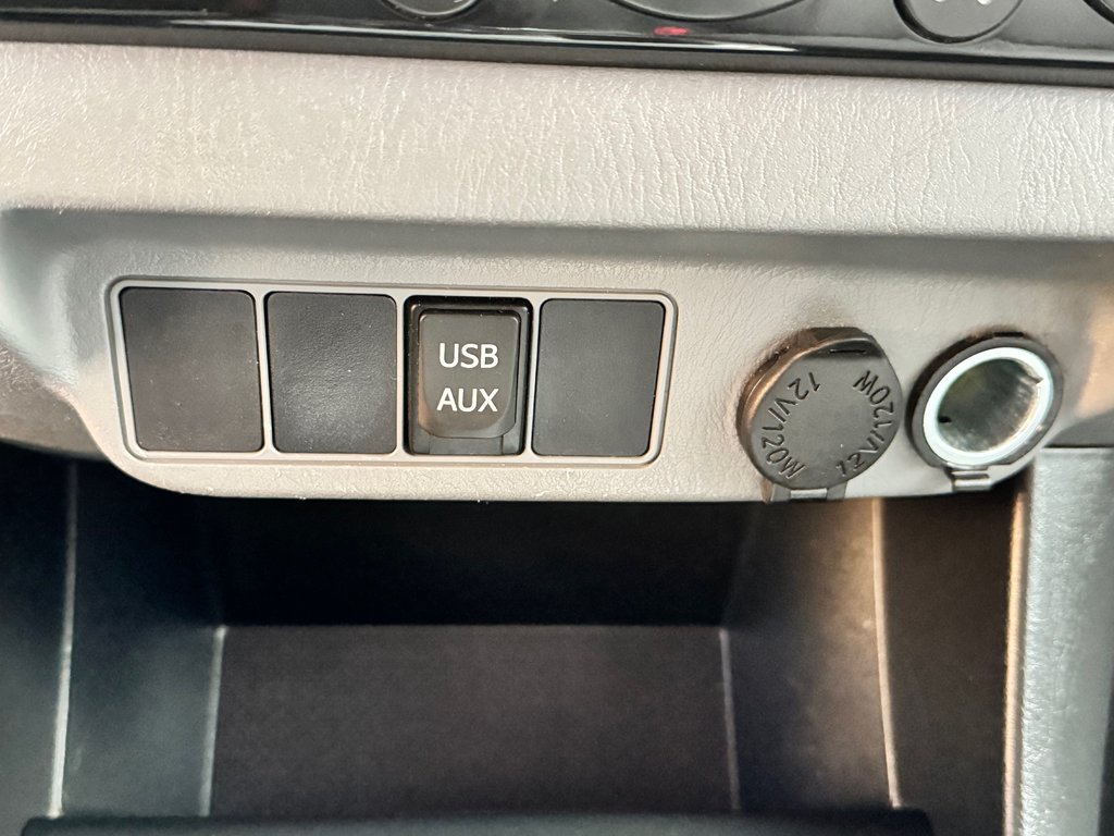 2015 Toyota Tacoma ACCES CAB / AUTOM / 4X4 / 4.0 / TRÈS SOLIDE / in Thetford Mines, Quebec - 45 - w1024h768px
