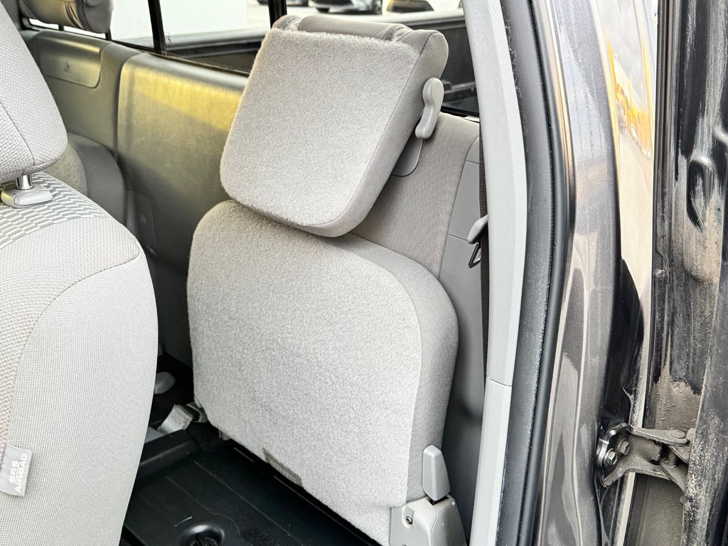 2015 Toyota Tacoma ACCES CAB / AUTOM / 4X4 / 4.0 / TRÈS SOLIDE / in Thetford Mines, Quebec - 57 - w1024h768px