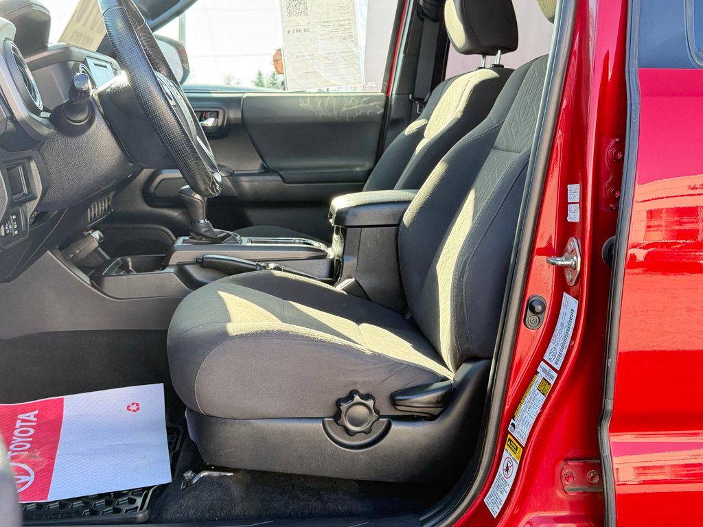 2016 Toyota Tacoma D-CAB / TRD SPORT / BOITE FIBRE ET +++++ / in Thetford Mines, Quebec - 35 - w1024h768px