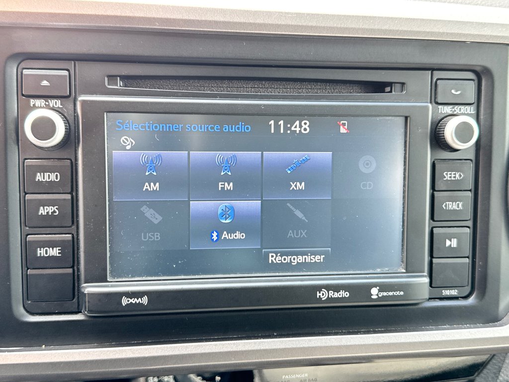 2017 Toyota Tacoma DOUBLE CAB SR5 4X4 + BOITE FIBRE / in Thetford Mines, Quebec - 44 - w1024h768px
