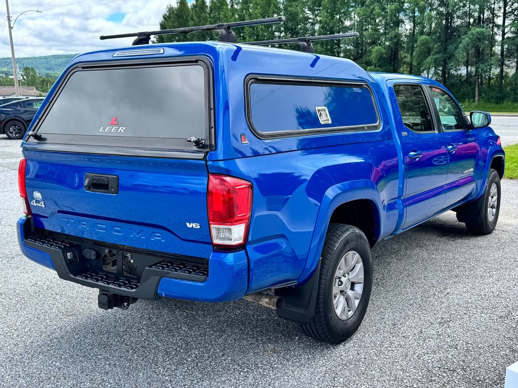 2017 Toyota Tacoma DOUBLE CAB SR5 4X4 + BOITE FIBRE / in Thetford Mines, Quebec - 5 - w1024h768px