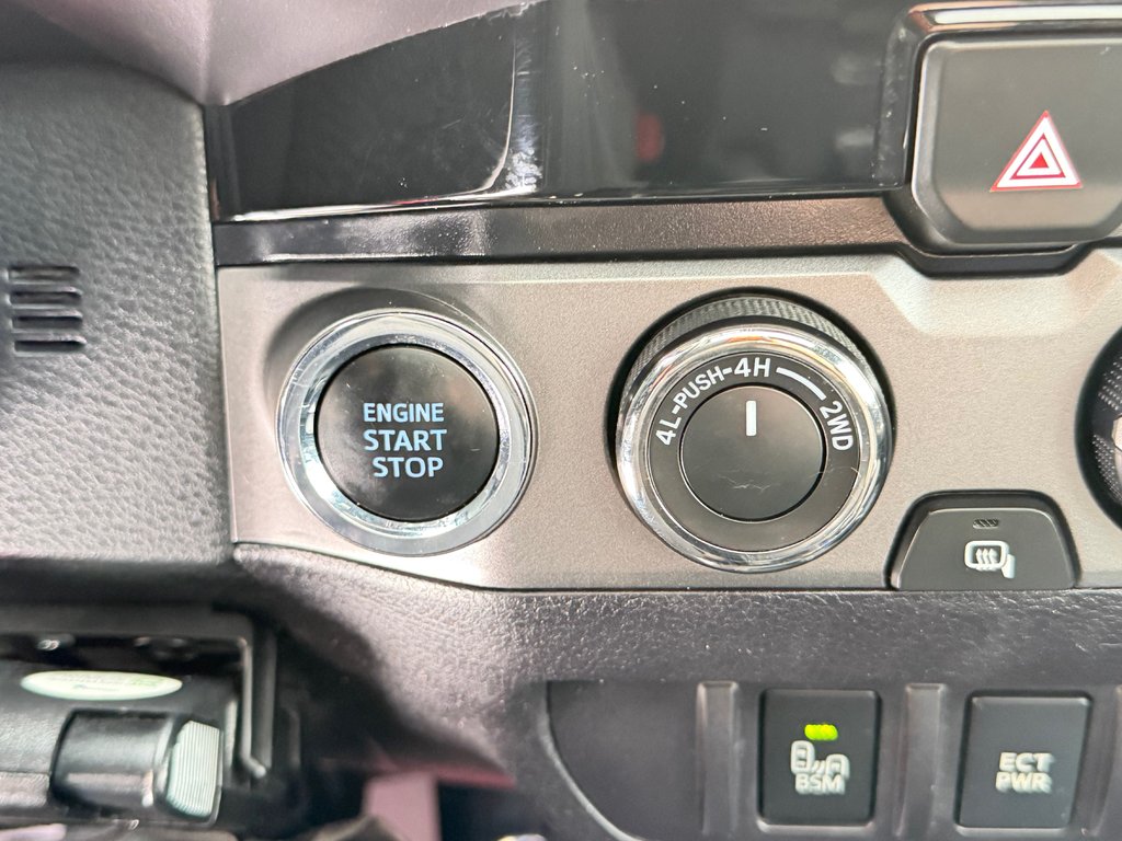 2017 Toyota Tacoma D-CAB TRD SPORT / MARCHEPIEDS / TOILE ET +++ / in Thetford Mines, Quebec - 50 - w1024h768px