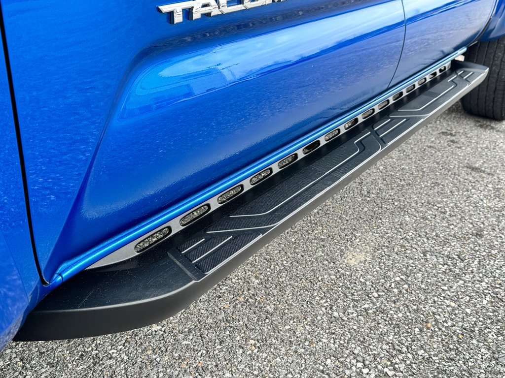 2017 Toyota Tacoma D-CAB TRD SPORT / MARCHEPIEDS / TOILE ET +++ / in Thetford Mines, Quebec - 20 - w1024h768px