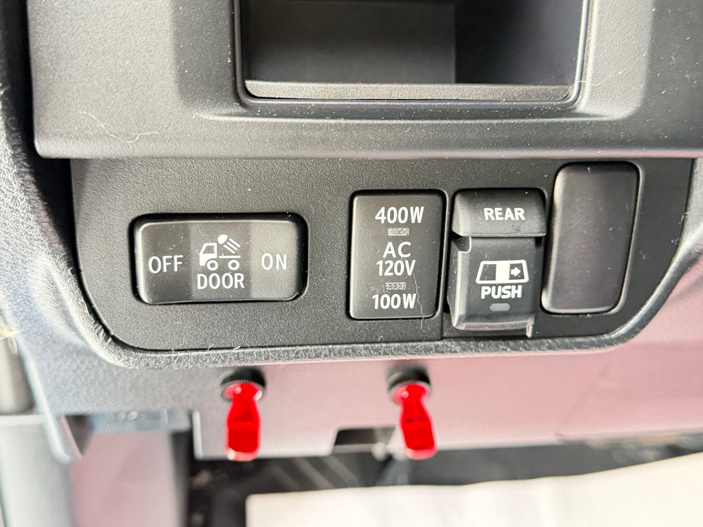 2017 Toyota Tacoma D-CAB TRD SPORT / MARCHEPIEDS / TOILE ET +++ / in Thetford Mines, Quebec - 38 - w1024h768px