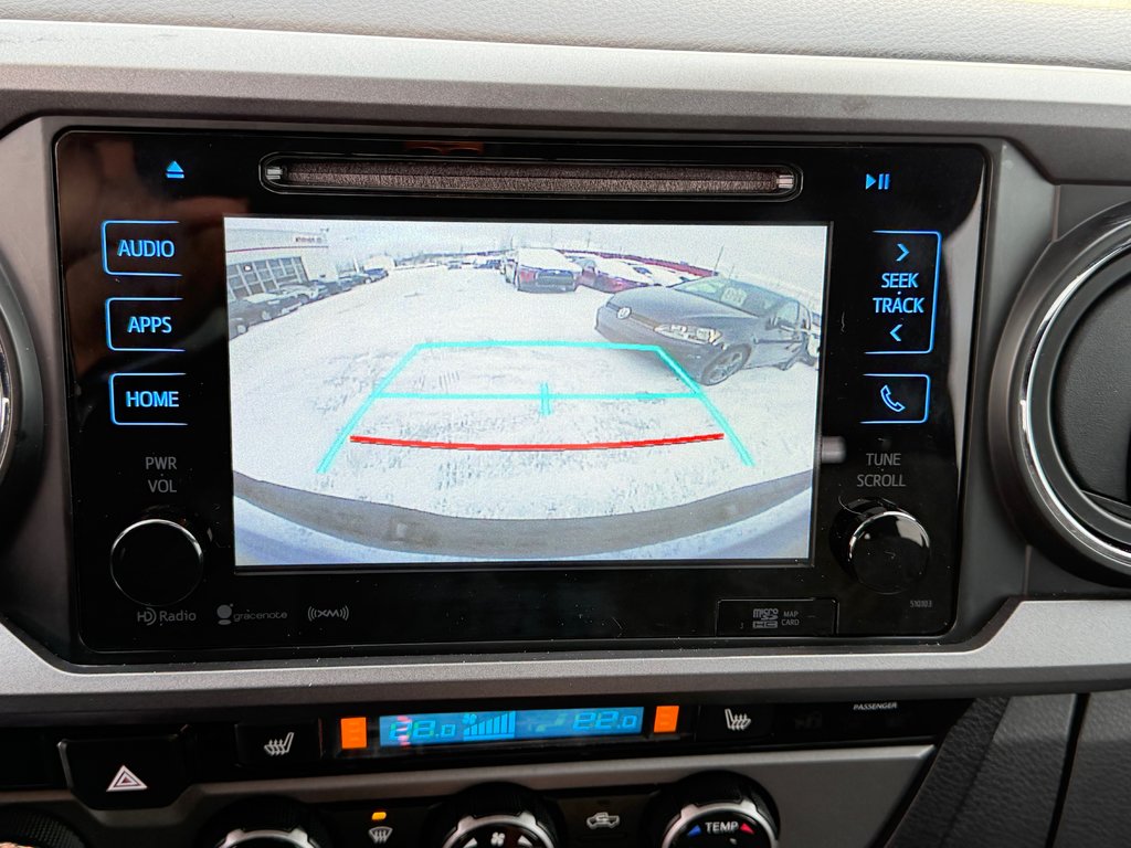 2017 Toyota Tacoma D-CAB TRD SPORT / MARCHEPIEDS / TOILE ET +++ / in Thetford Mines, Quebec - 49 - w1024h768px