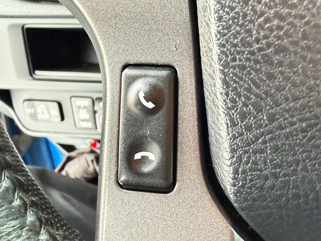 2017 Toyota Tacoma D-CAB TRD SPORT / MARCHEPIEDS / TOILE ET +++ / in Thetford Mines, Quebec - 42 - w1024h768px