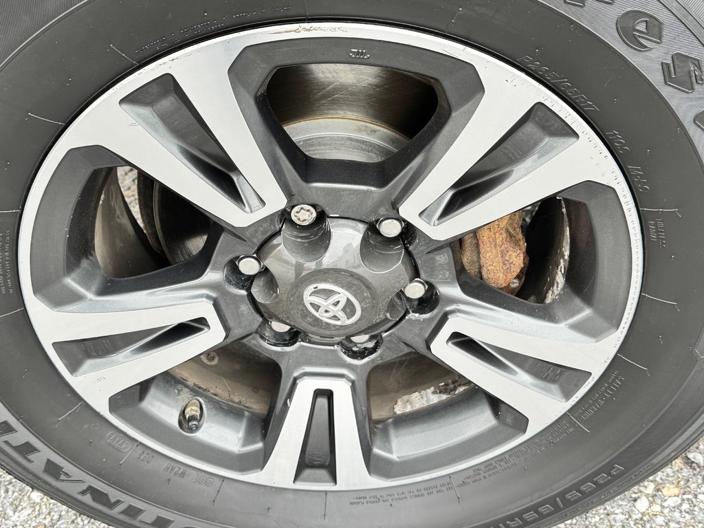 2017 Toyota Tacoma D-CAB TRD SPORT / MARCHEPIEDS / TOILE ET +++ / in Thetford Mines, Quebec - 15 - w1024h768px