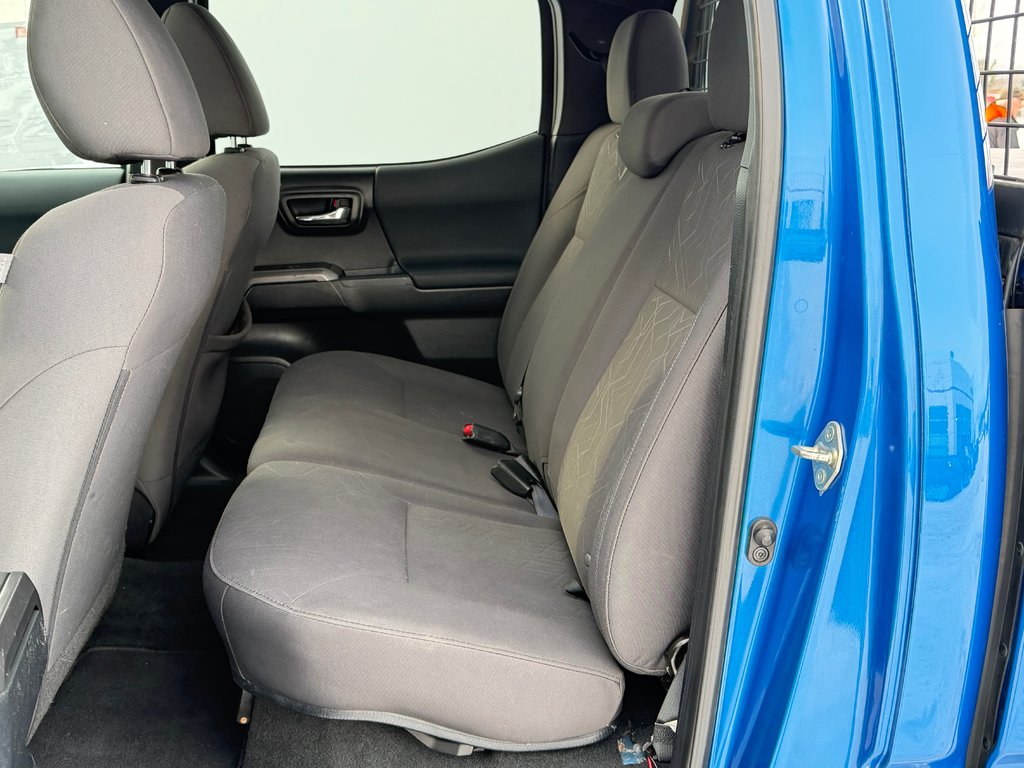 2017 Toyota Tacoma D-CAB TRD SPORT / MARCHEPIEDS / TOILE ET +++ / in Thetford Mines, Quebec - 66 - w1024h768px