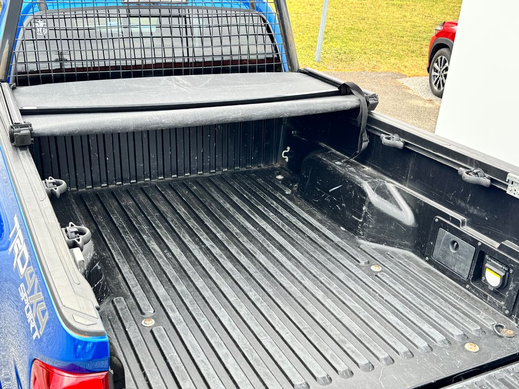 2017 Toyota Tacoma D-CAB TRD SPORT / MARCHEPIEDS / TOILE ET +++ / in Thetford Mines, Quebec - 74 - w1024h768px