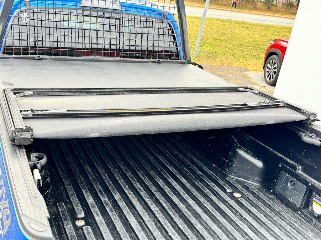 2017 Toyota Tacoma D-CAB TRD SPORT / MARCHEPIEDS / TOILE ET +++ / in Thetford Mines, Quebec - 73 - w1024h768px