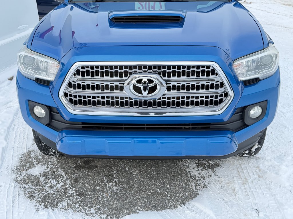 2017 Toyota Tacoma D-CAB TRD SPORT / MARCHEPIEDS / TOILE ET +++ / in Thetford Mines, Quebec - 13 - w1024h768px