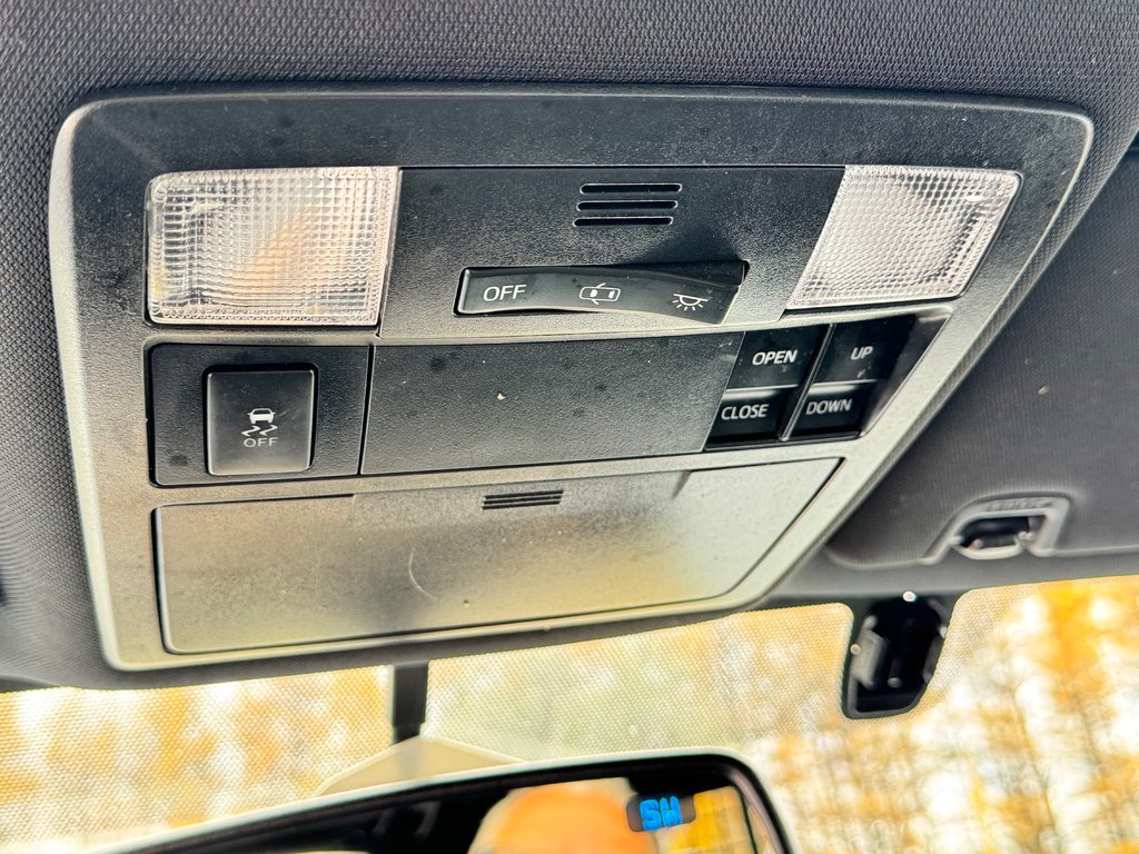 2017 Toyota Tacoma D-CAB TRD SPORT / MARCHEPIEDS / TOILE ET +++ / in Thetford Mines, Quebec - 64 - w1024h768px