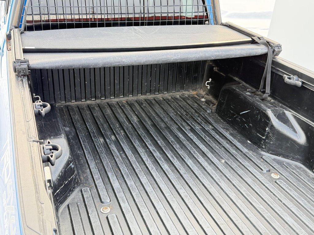 2017 Toyota Tacoma D-CAB TRD SPORT / MARCHEPIEDS / TOILE ET +++ / in Thetford Mines, Quebec - 71 - w1024h768px