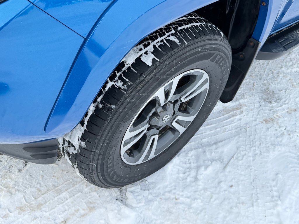 2017 Toyota Tacoma D-CAB TRD SPORT / MARCHEPIEDS / TOILE ET +++ / in Thetford Mines, Quebec - 14 - w1024h768px