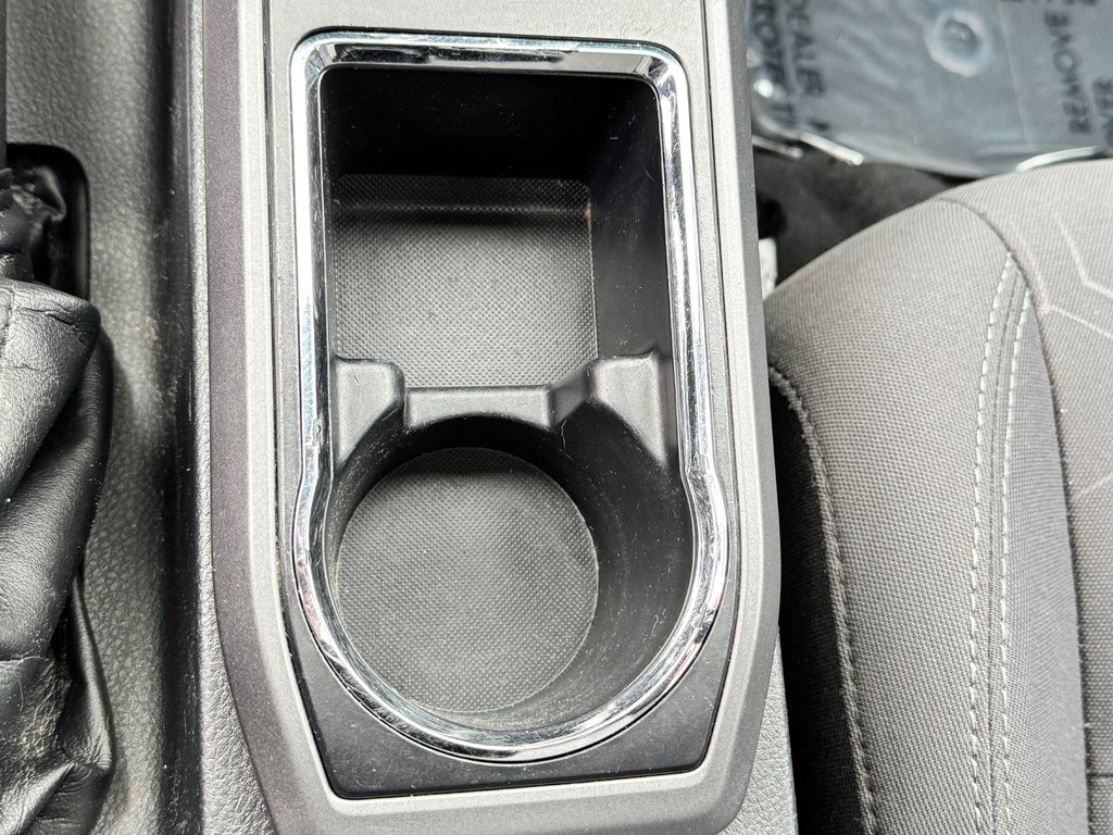 2017 Toyota Tacoma D-CAB TRD SPORT / MARCHEPIEDS / TOILE ET +++ / in Thetford Mines, Quebec - 58 - w1024h768px