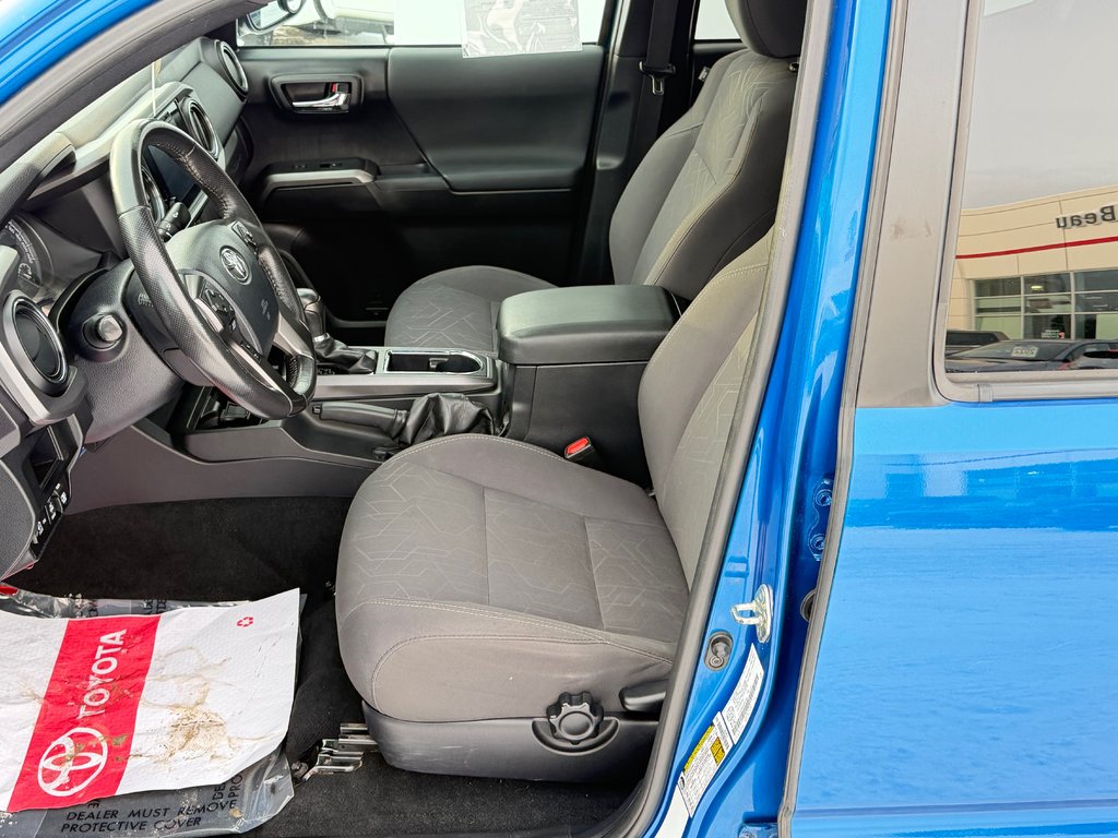 2017 Toyota Tacoma D-CAB TRD SPORT / MARCHEPIEDS / TOILE ET +++ / in Thetford Mines, Quebec - 34 - w1024h768px