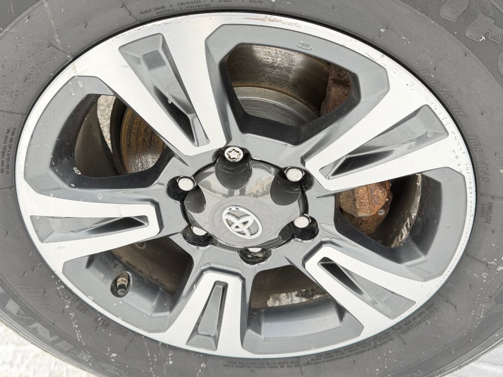 2017 Toyota Tacoma D-CAB TRD SPORT / MARCHEPIEDS / TOILE ET +++ / in Thetford Mines, Quebec - 15 - w1024h768px