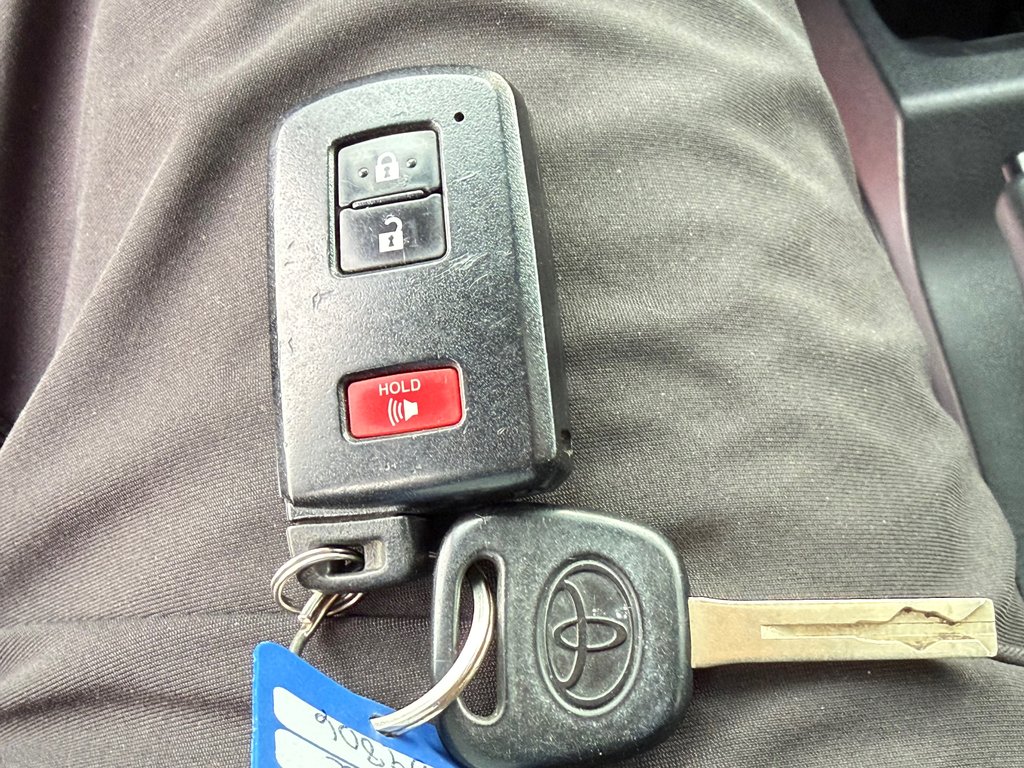 2017 Toyota Tacoma D-CAB TRD SPORT / MARCHEPIEDS / TOILE ET +++ / in Thetford Mines, Quebec - 63 - w1024h768px