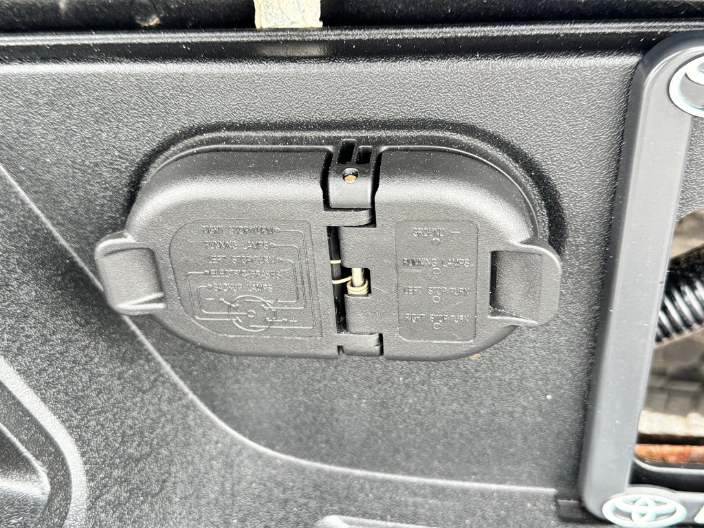 2017 Toyota Tacoma D-CAB TRD SPORT / MARCHEPIEDS / TOILE ET +++ / in Thetford Mines, Quebec - 26 - w1024h768px