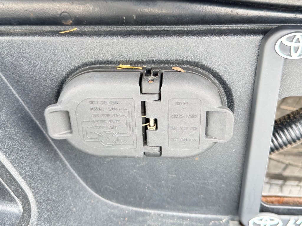 2017 Toyota Tacoma D-CAB TRD SPORT / MARCHEPIEDS / TOILE ET +++ / in Thetford Mines, Quebec - 29 - w1024h768px