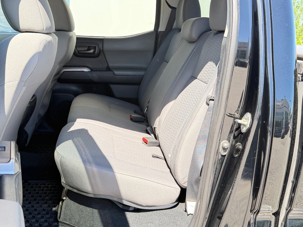 Toyota Tacoma DOUBLE CAB / SR5 / 4X4 / SUPER AUBAINE A SAISIR / 2017 à Thetford Mines, Québec - 54 - w1024h768px