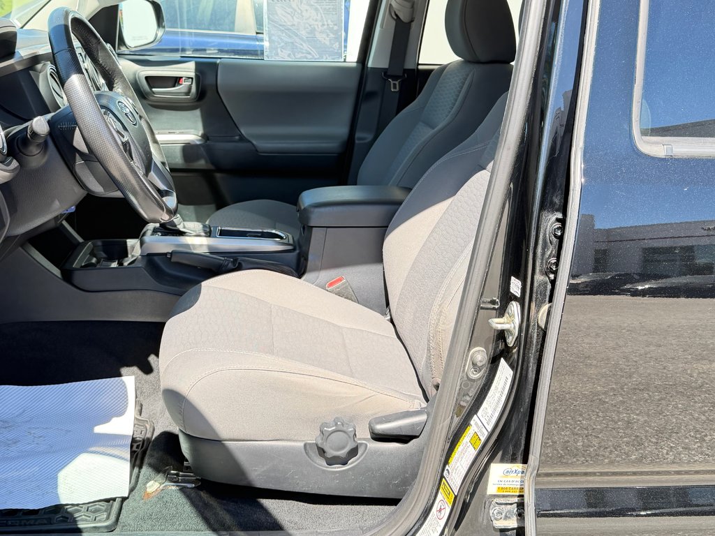 Toyota Tacoma DOUBLE CAB / SR5 / 4X4 / SUPER AUBAINE A SAISIR / 2017 à Thetford Mines, Québec - 29 - w1024h768px