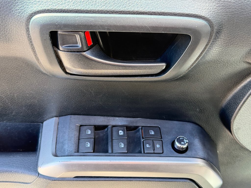Toyota Tacoma DOUBLE CAB / SR5 / 4X4 / SUPER AUBAINE A SAISIR / 2017 à Thetford Mines, Québec - 28 - w1024h768px