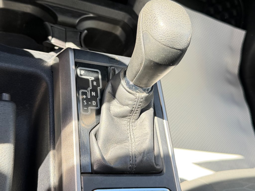 Toyota Tacoma DOUBLE CAB / SR5 / 4X4 / SUPER AUBAINE A SAISIR / 2017 à Thetford Mines, Québec - 45 - w1024h768px