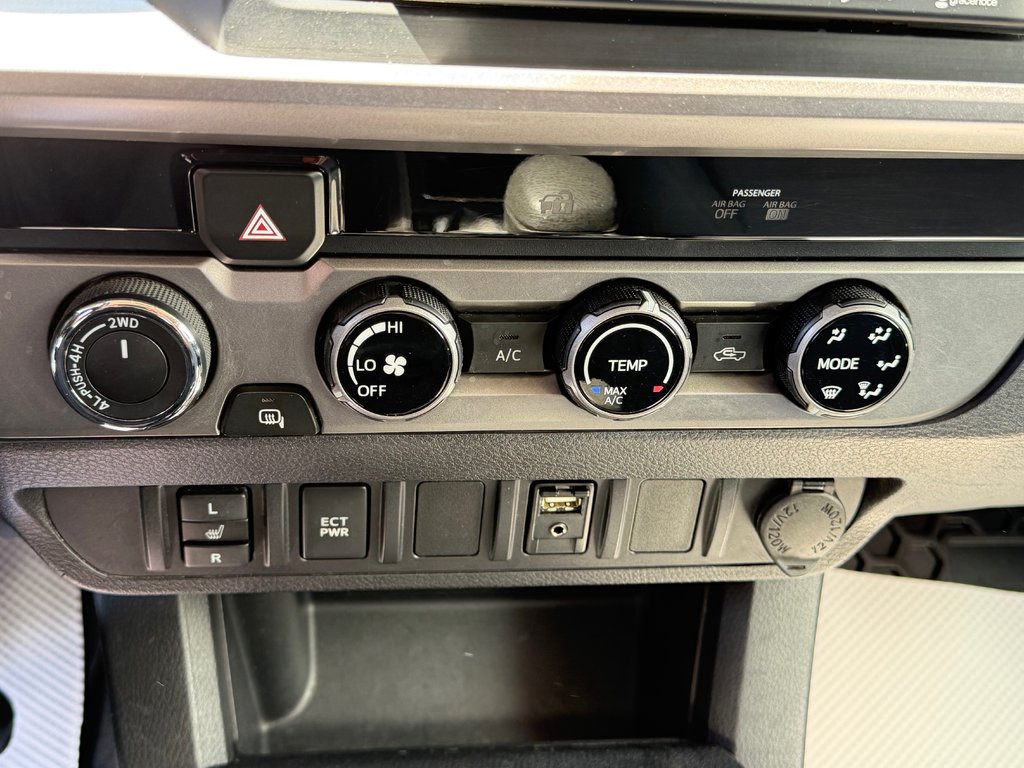 Toyota Tacoma DOUBLE CAB / SR5 / 4X4 / SUPER AUBAINE A SAISIR / 2017 à Thetford Mines, Québec - 42 - w1024h768px