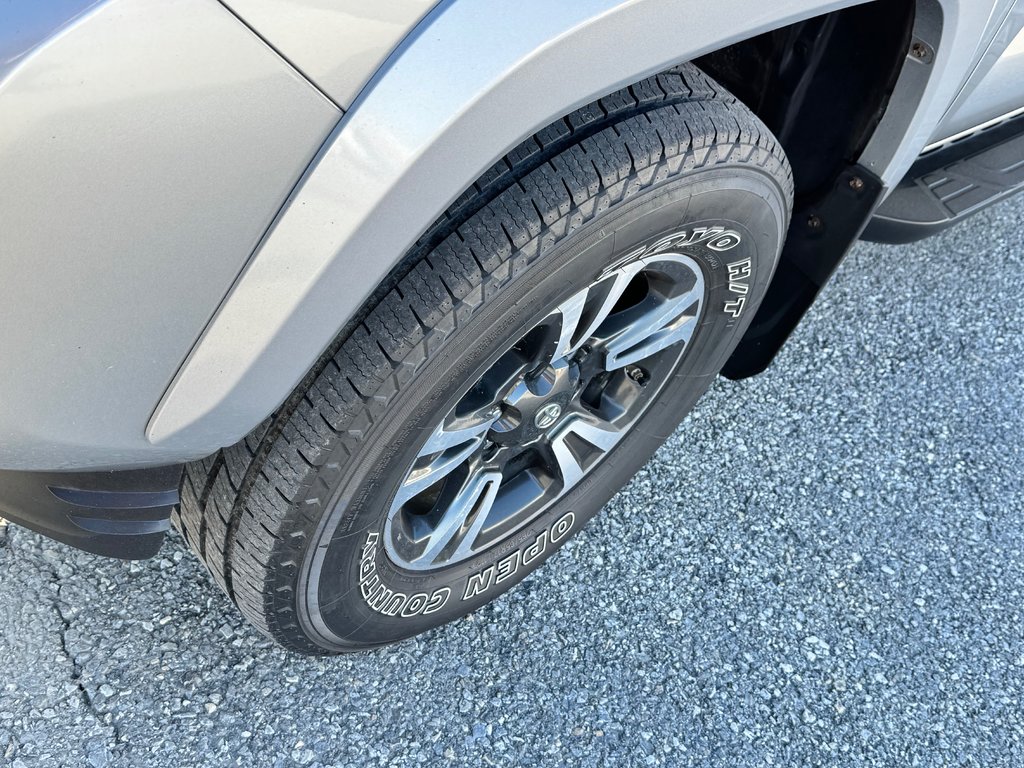 Toyota Tacoma DOUBLE CAB TRD SPORT / GPS / TOILE ET ++++++ 2019 à Thetford Mines, Québec - 14 - w1024h768px