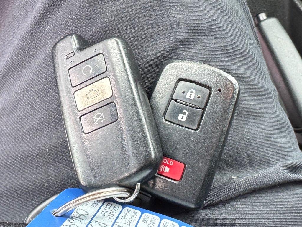 Toyota Tacoma TRD SPORT / MARCHEPIEDS / BARRE TOIT / TOILE ET + 2019 à Thetford Mines, Québec - 67 - w1024h768px