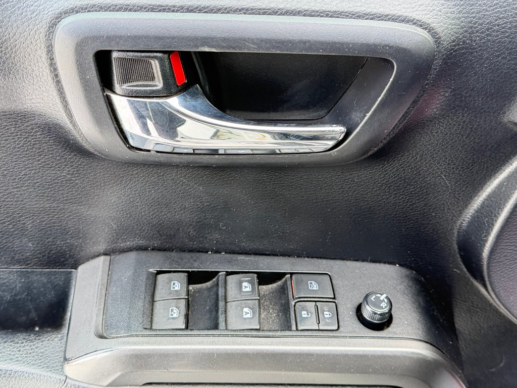 2019 Toyota Tacoma TRD SPORT / MARCHEPIEDS / BARRE TOIT / TOILE ET + in Thetford Mines, Quebec - 29 - w1024h768px