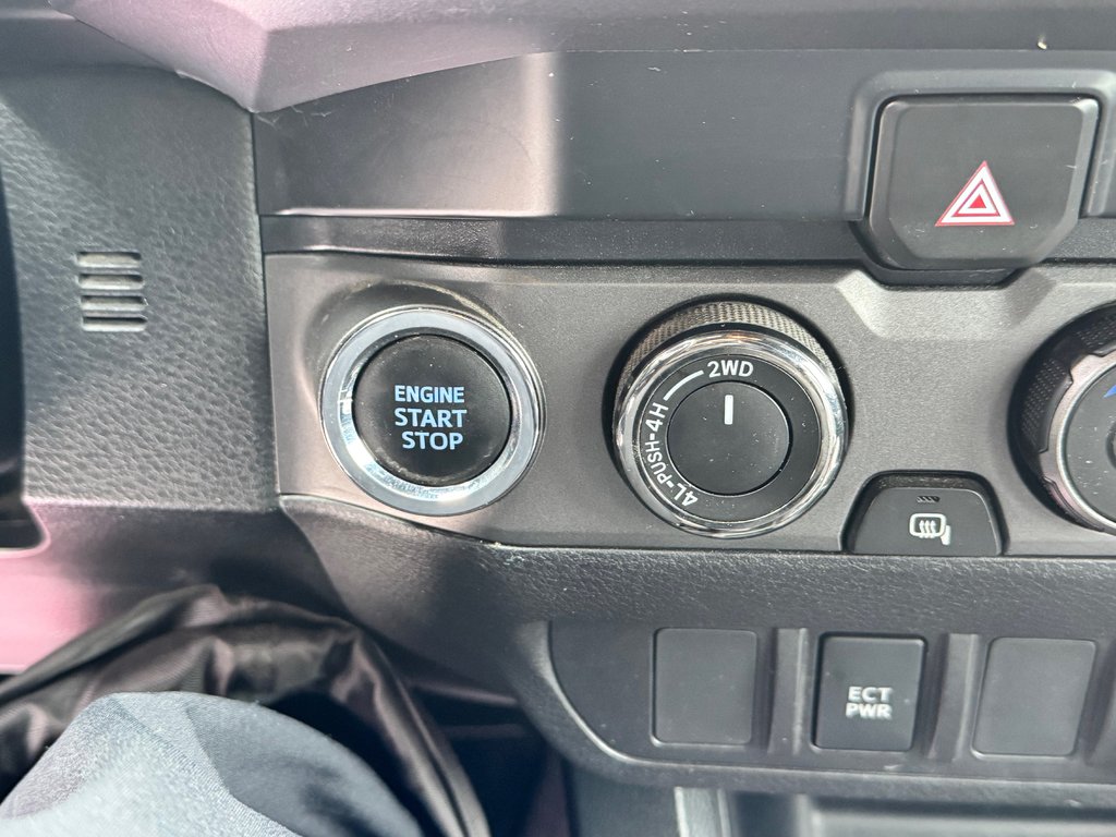 Toyota Tacoma TRD SPORT / MARCHEPIEDS / BARRE TOIT / TOILE ET + 2019 à Thetford Mines, Québec - 56 - w1024h768px